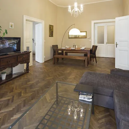 Apartment Dlouha 2ab Prag