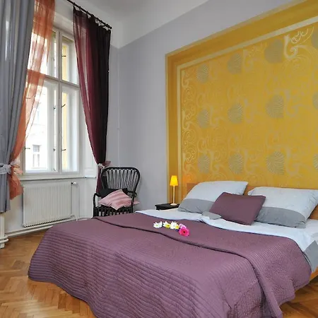 Dlouha 2ab * Prag